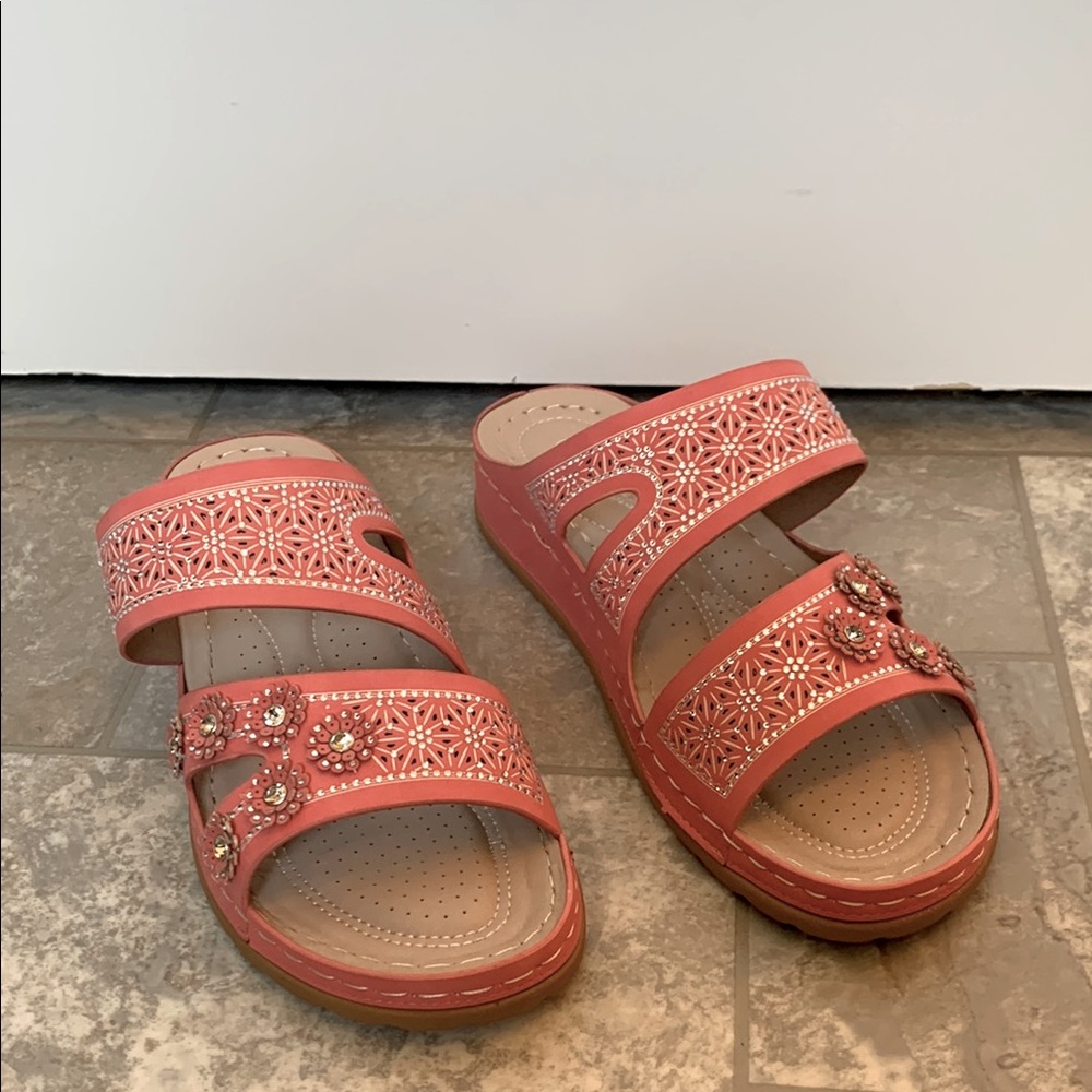 NWOT Atalina Coral Slide Sandals - Picture 6 of 7